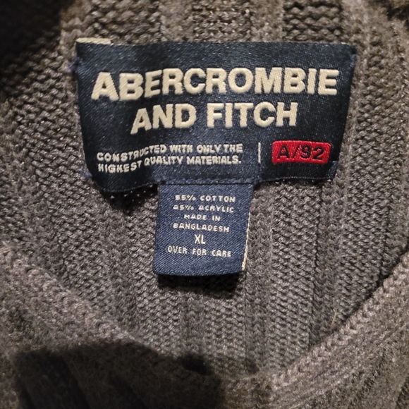 Abercrombie & Fitch Charcoal V-Neck Sweater - Picture 2 of 5